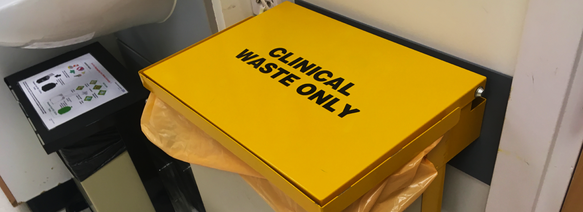 Clinical waste bin