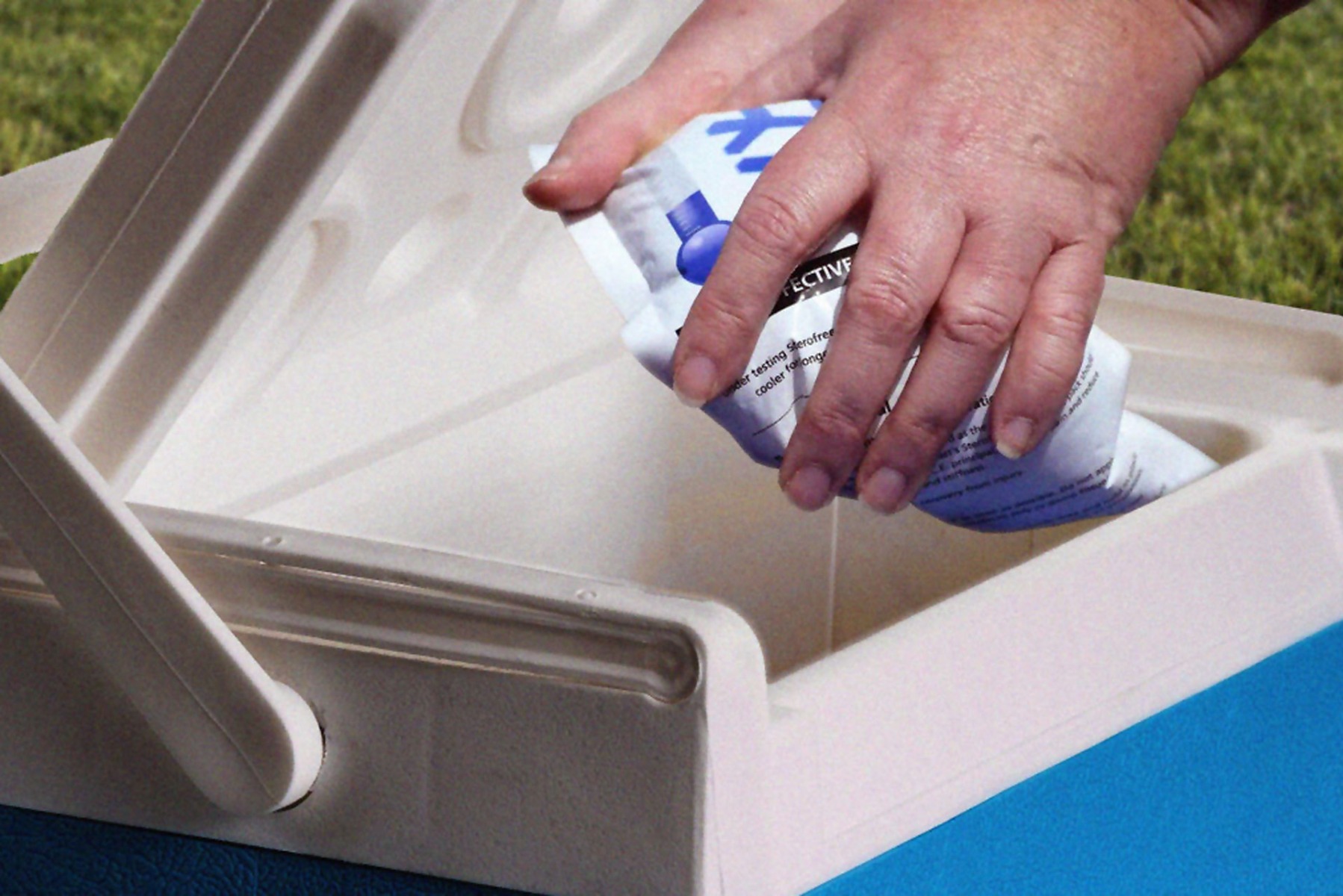 Ice-pack-in-cooler